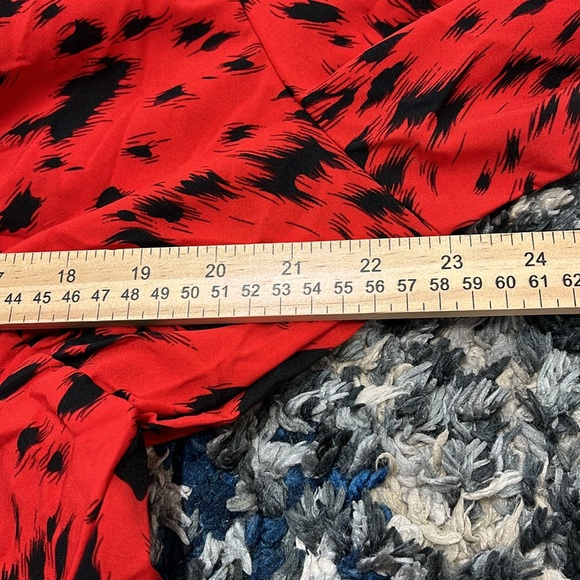 SALE Shein Blouse Red Black Animal Print Top Surplice V Neck Long Sleeve 0XL - Picture 6 of 7